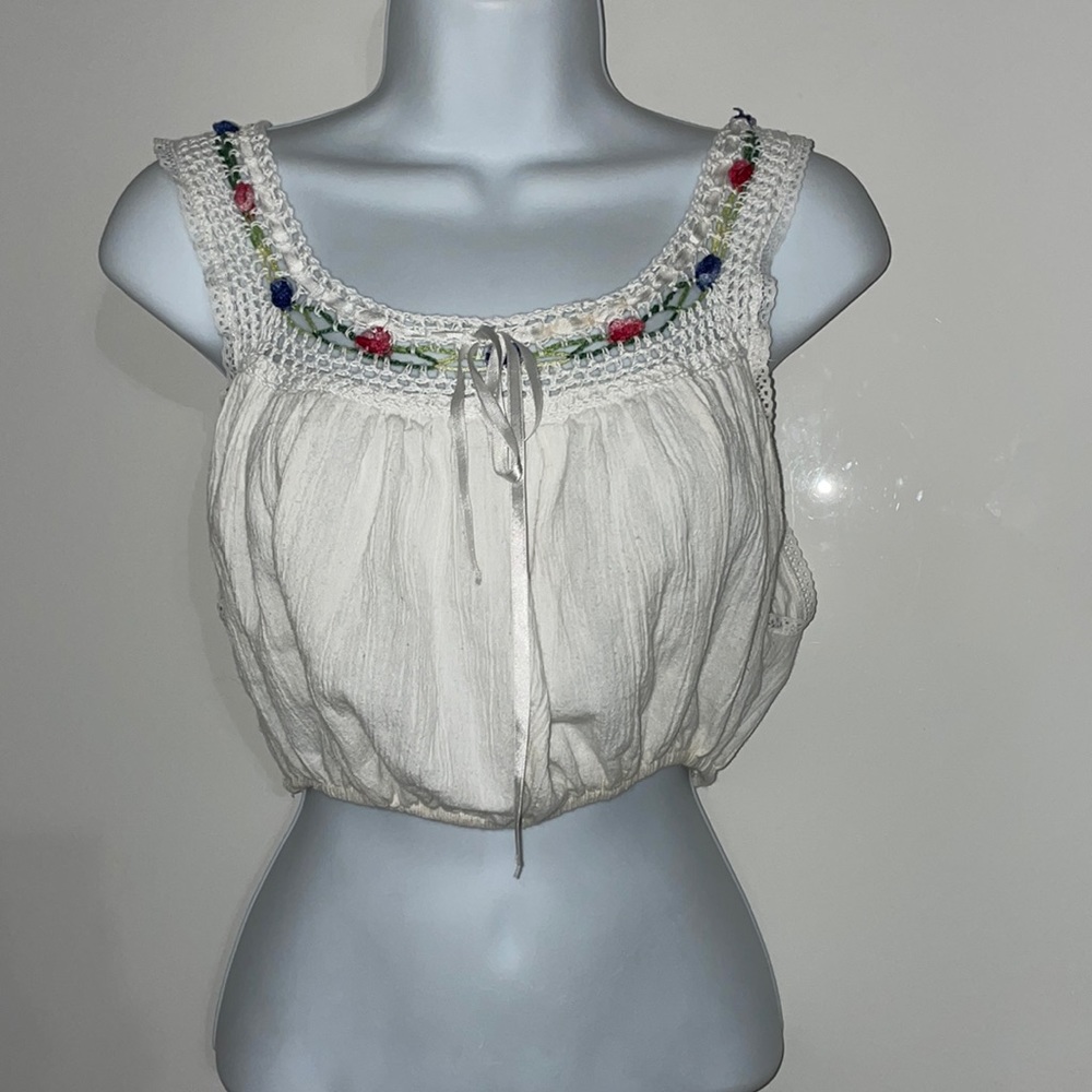 Sweet vintage gauze boho embroidered crop top large